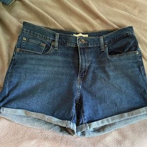 Levi dark midi jean shorts - 33 waist